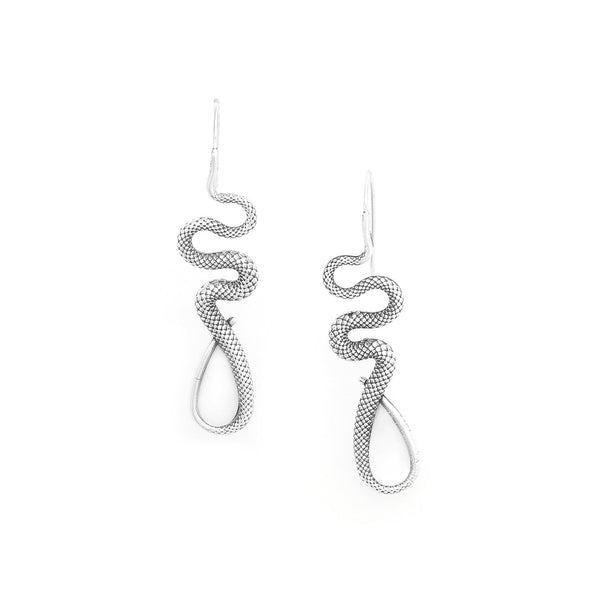 ORI TAO VENIN hook earrings with white MOP drop (silvered)