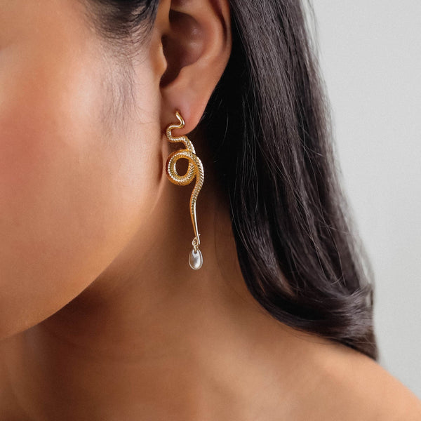 ORI TAO VENIN snake post earrings (golden)