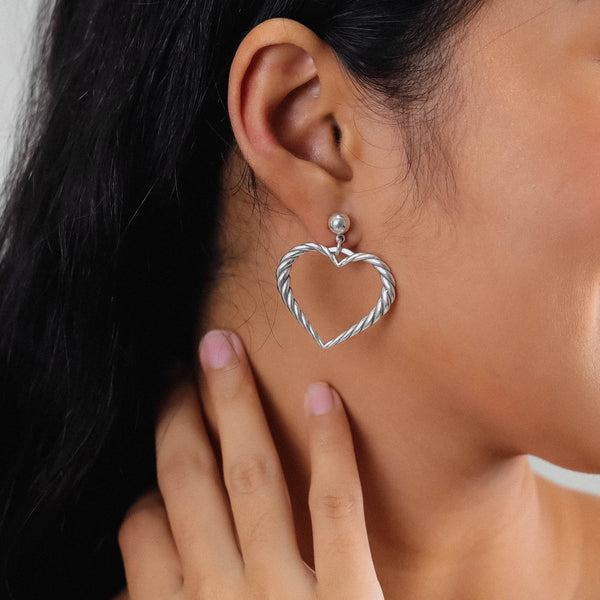 ORI TAO MERIDA ball top post earrings (silvered)