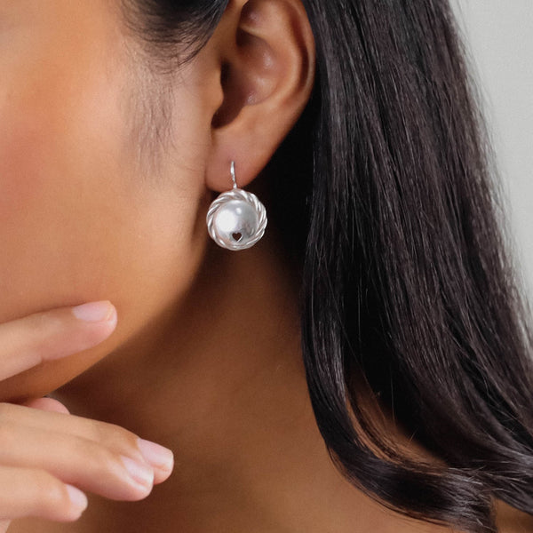 ORI TAO MERIDA simple french earrings (silvered)