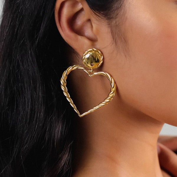 ORI TAO MERIDA big heart post earrings (golden)