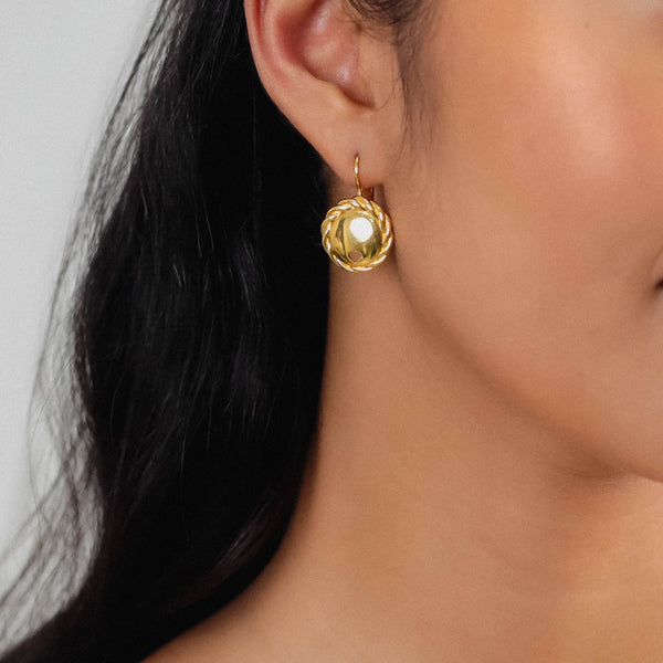 ORI TAO MERIDA simple french hook earrings (golden)