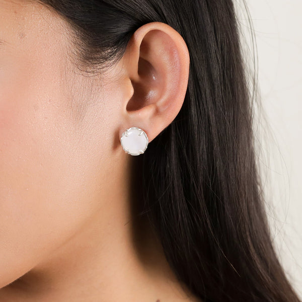 ORI TAO BLOOM white MOP stud earrings (silvered)