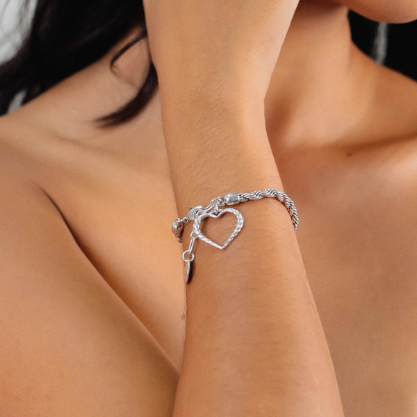 ORI TAO MERIDA heart dangle bracelet (silvered)